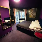 Hotell Broken Bed Hootel Kaunas