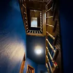 Broken Bed Hootel Hotell 3*