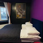 Broken Bed Hootel