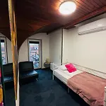 Broken Bed Hootel Hotell Kaunas
