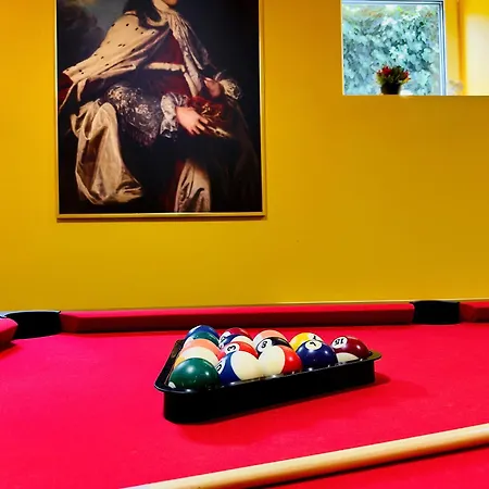 Broken Bed Hootel 3* Kaunas