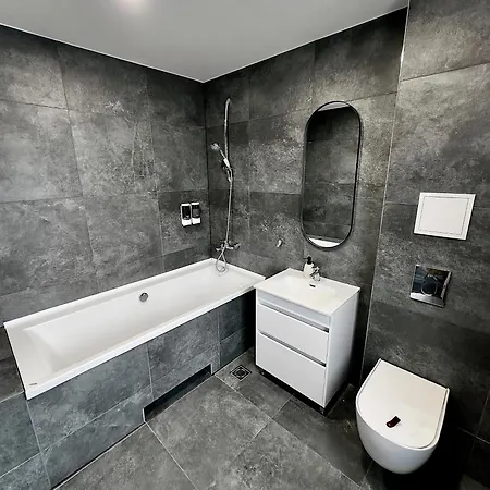 Hotel Broken Bed Hootel 3*