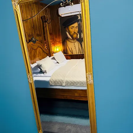 Broken Bed Hootel Hotel Kowno