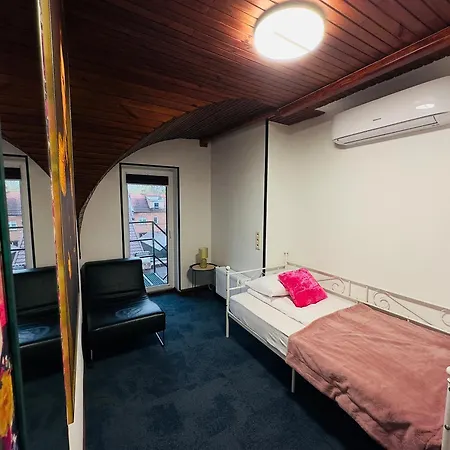 Broken Bed Hootel Hotell Kaunas