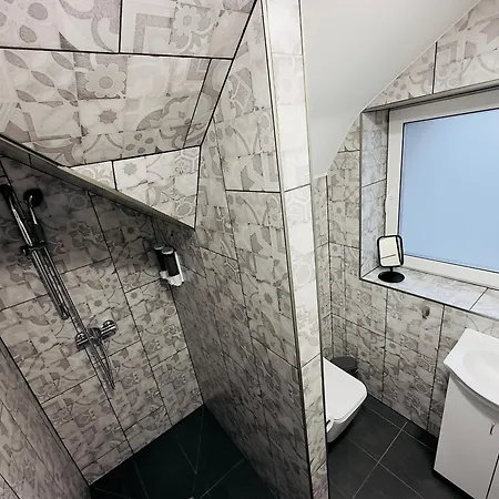 Broken Bed Hootel Kaunas