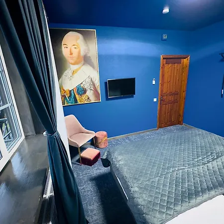 Broken Bed Hootel Hotel 3*