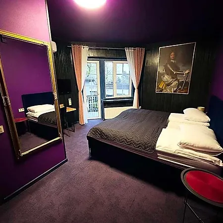Hotell Broken Bed Hootel Kaunas