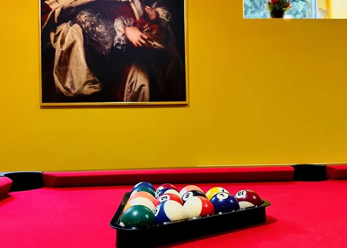 Broken Bed Hootel 3* Kaunas