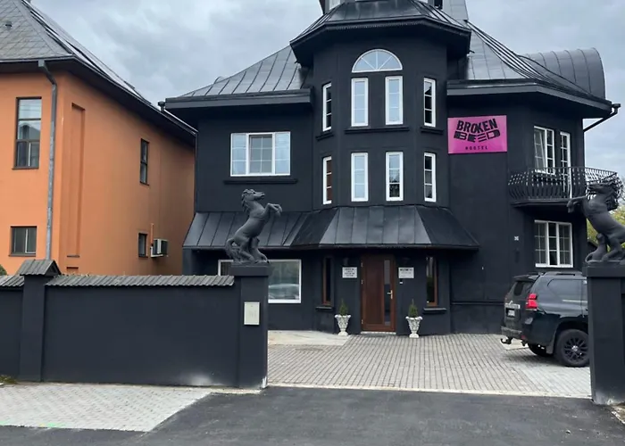 Broken Bed Hootel 3* Kaunas