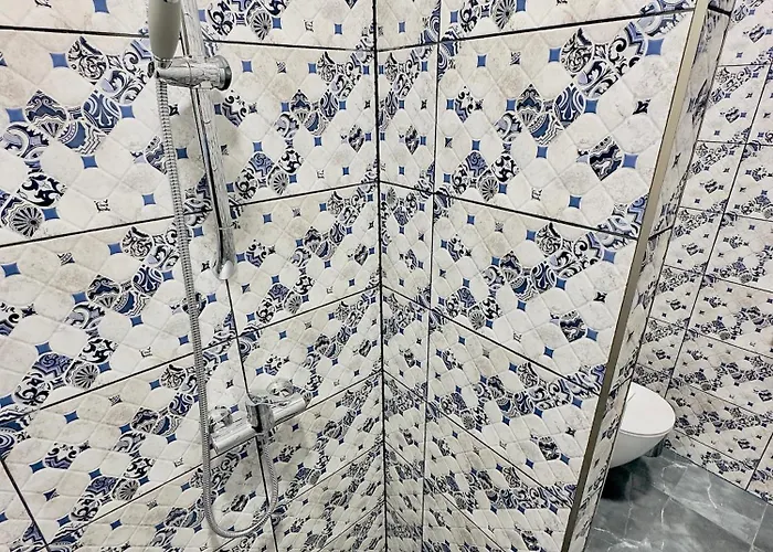 Broken Bed Hootel 3*