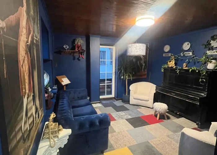 Broken Bed Hootel Hotell Kaunas